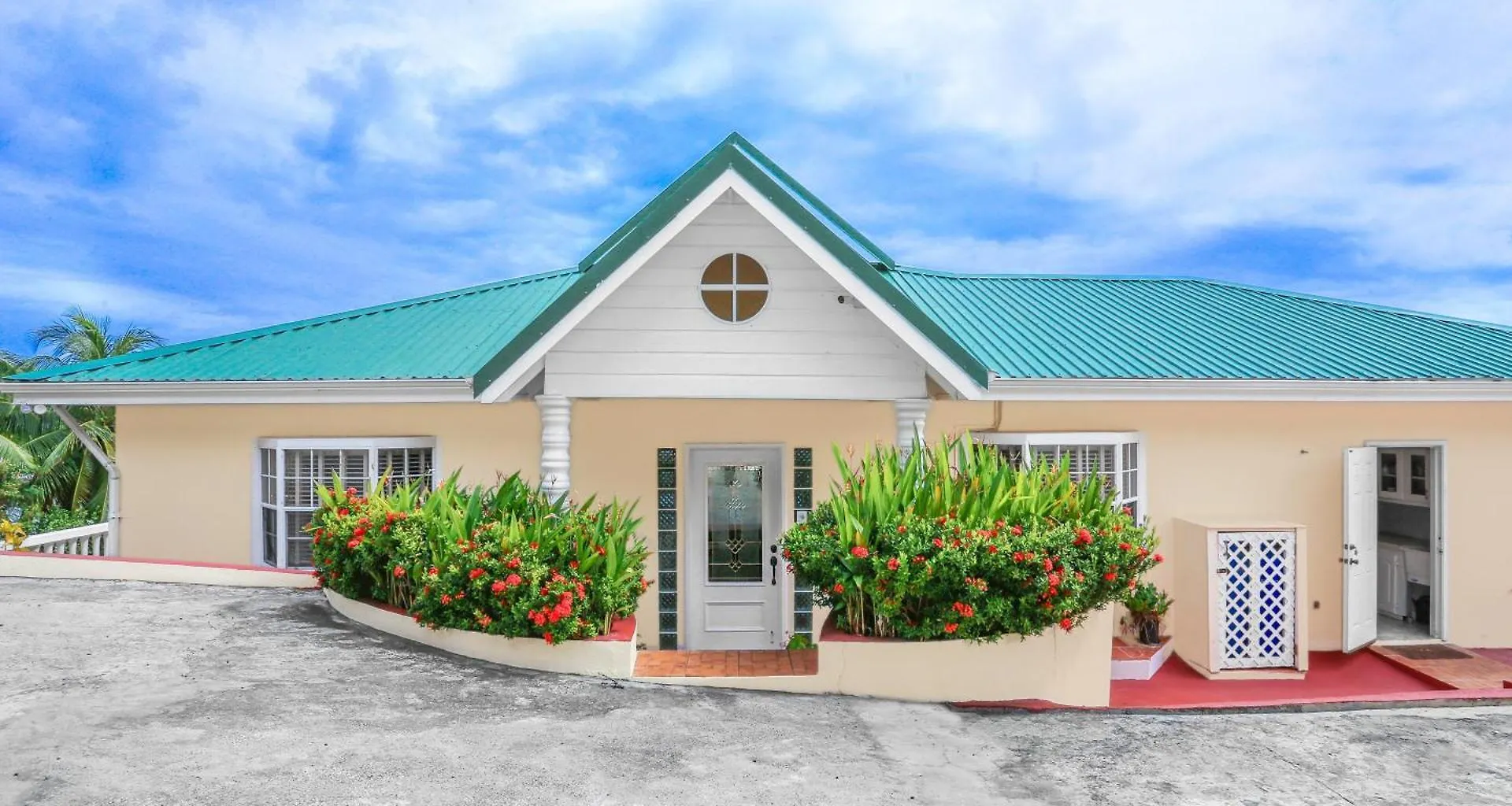 Beautiful 5-Bed Villa With Views And Pool - Decaj Villa Cap Estate Svatá Lucie