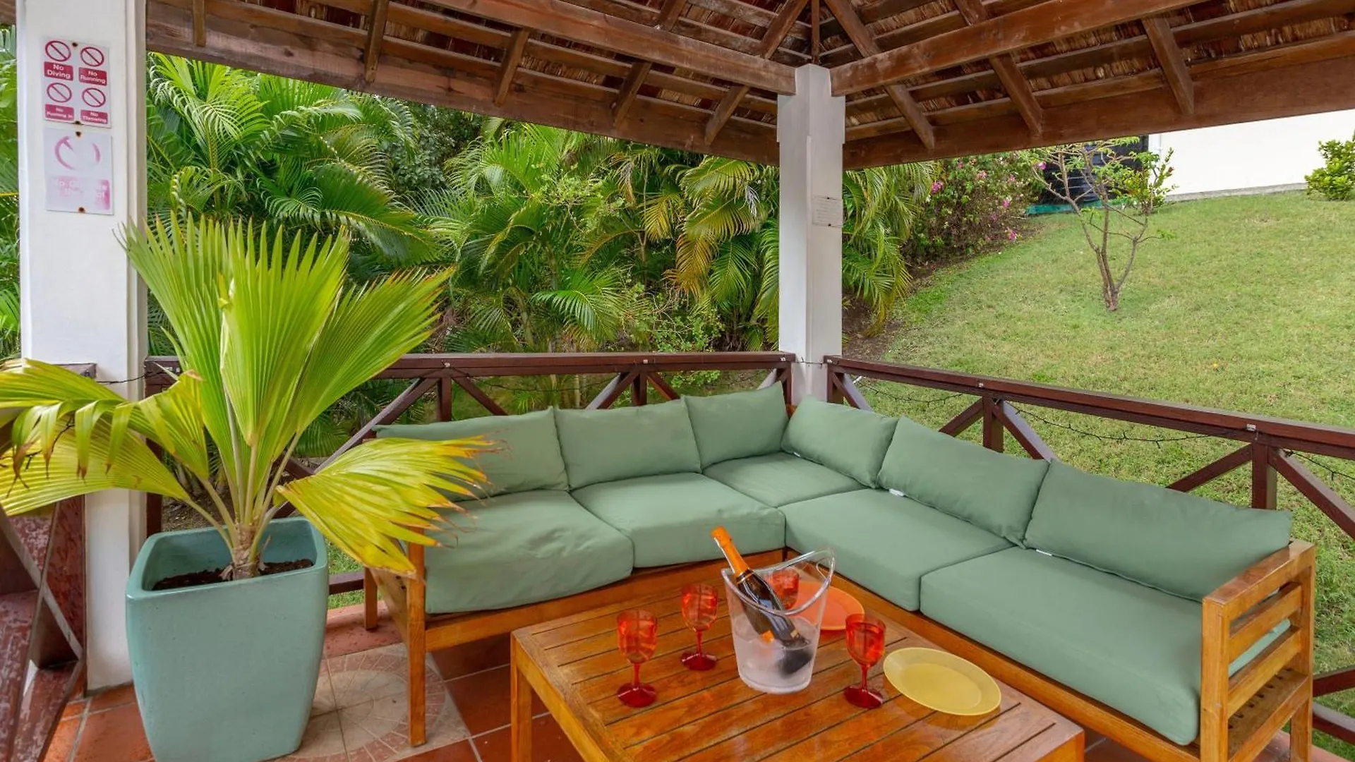 Beautiful 5-Bed Villa With Views And Pool - Decaj Villa Cap Estate Saint Lucia