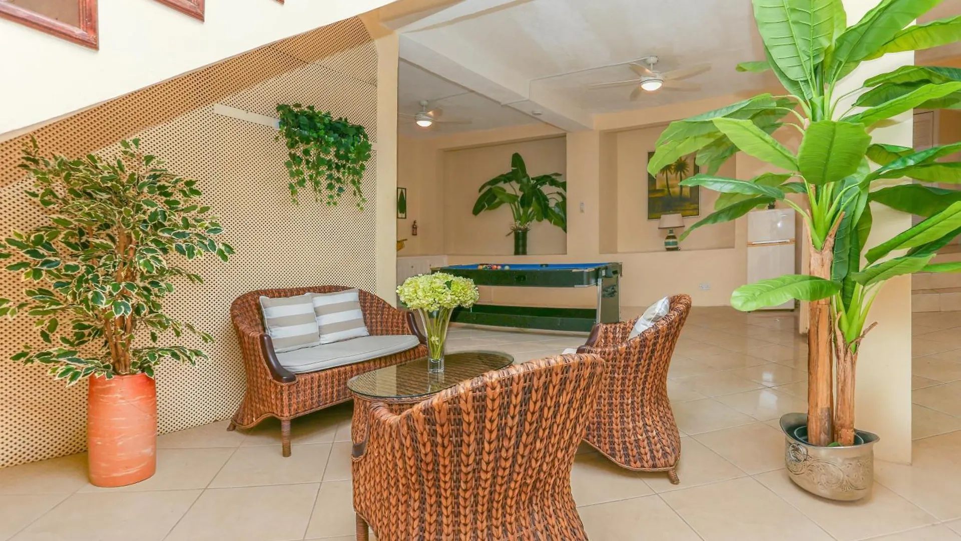 Beautiful 5-Bed Villa With Views And Pool - Decaj Villa Cap Estate 0*,  Saint Lucia