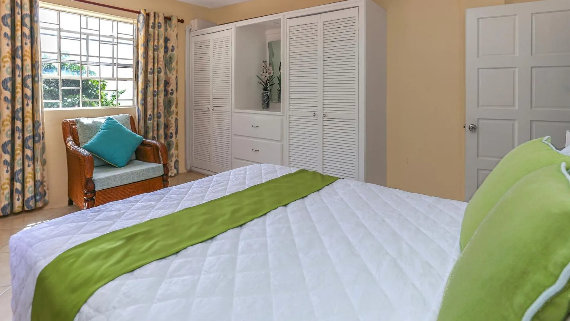 Beautiful 5-Bed Villa With Views And Pool - Decaj Villa Cap Estate 0*,  Saint Lucia