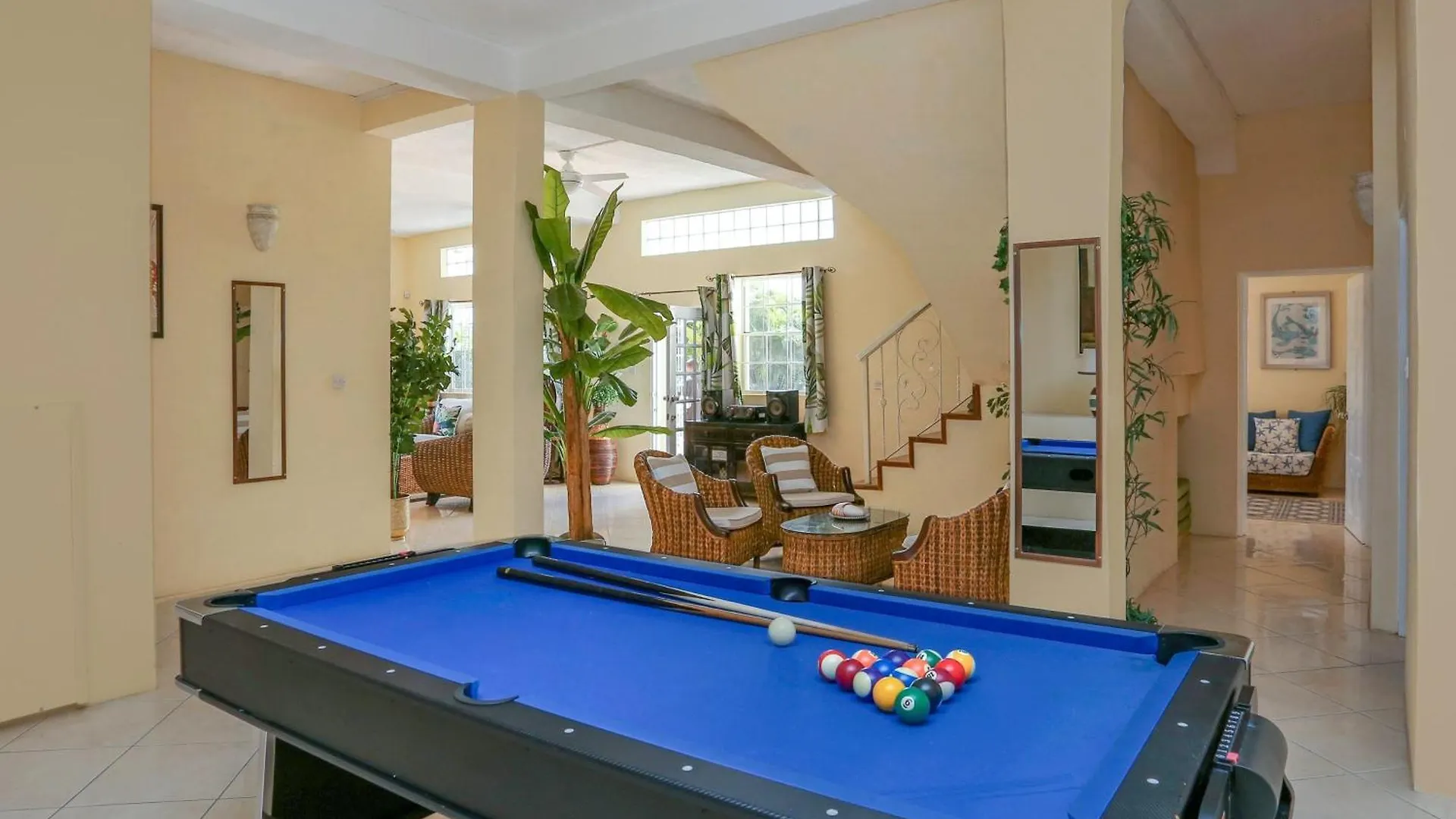 Beautiful 5-Bed Villa With Views And Pool - Decaj Villa Cap Estate 0*,