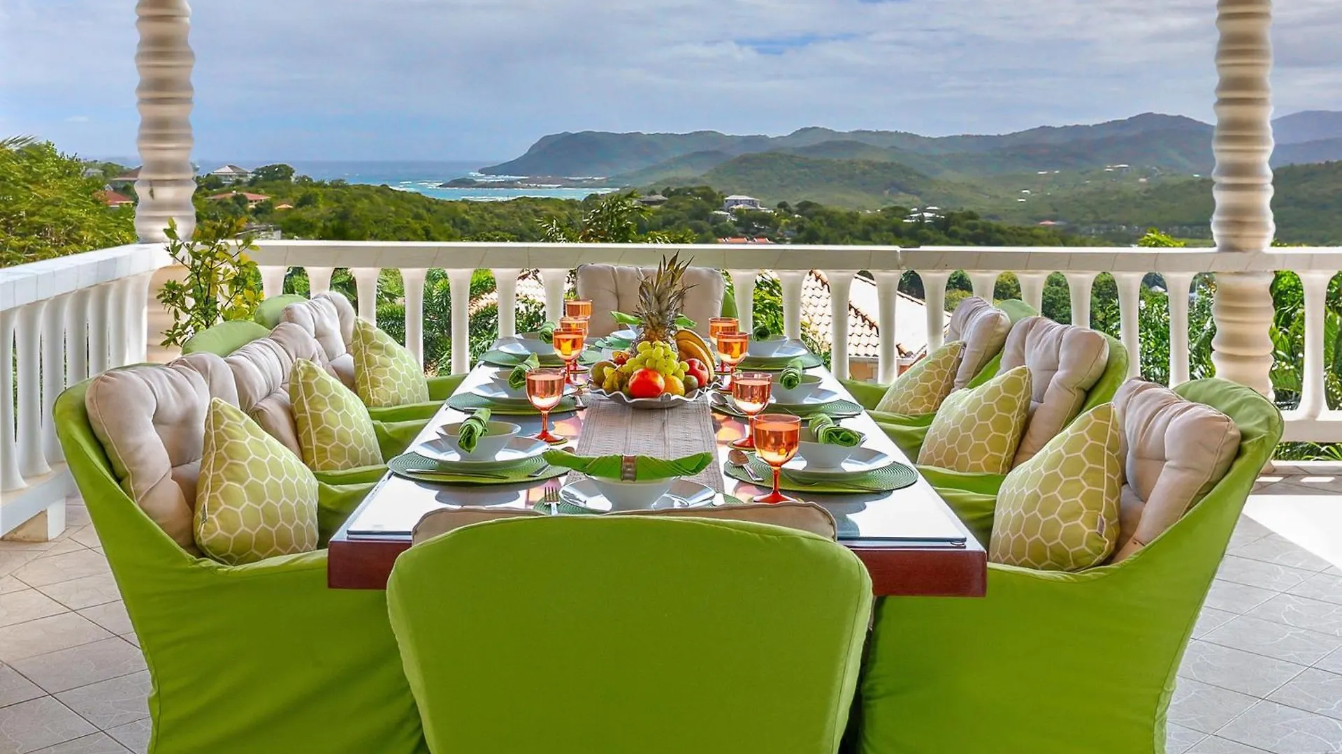 Beautiful 5-Bed Villa With Views And Pool - Decaj Villa Cap Estate