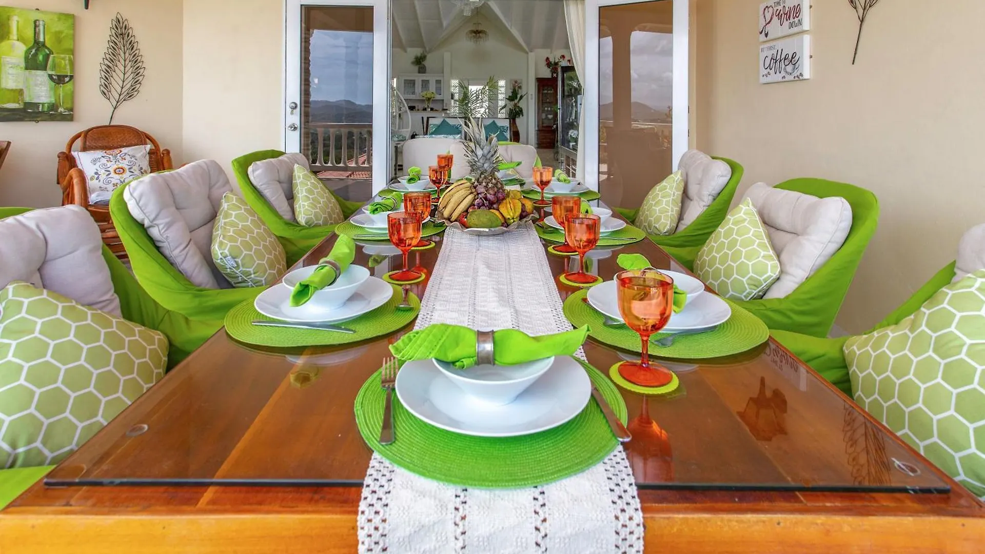Beautiful 5-Bed Villa With Views And Pool - Decaj Villa Cap Estate 0*,
